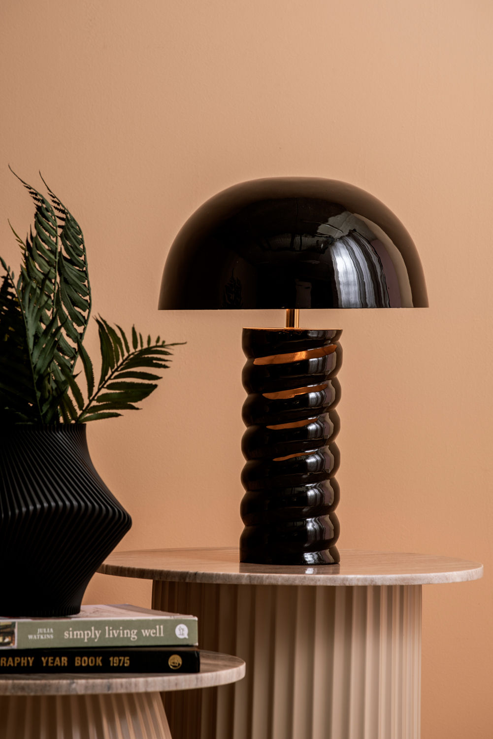 Leitmotiv Bordlampe Gracio emalje sort
