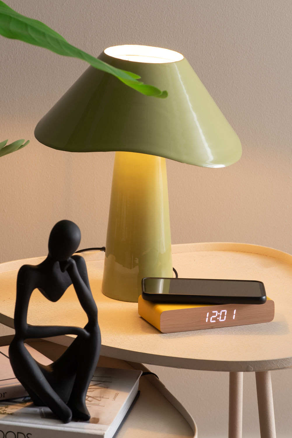 Leitmotiv Table lamp Ameno enamel green tea