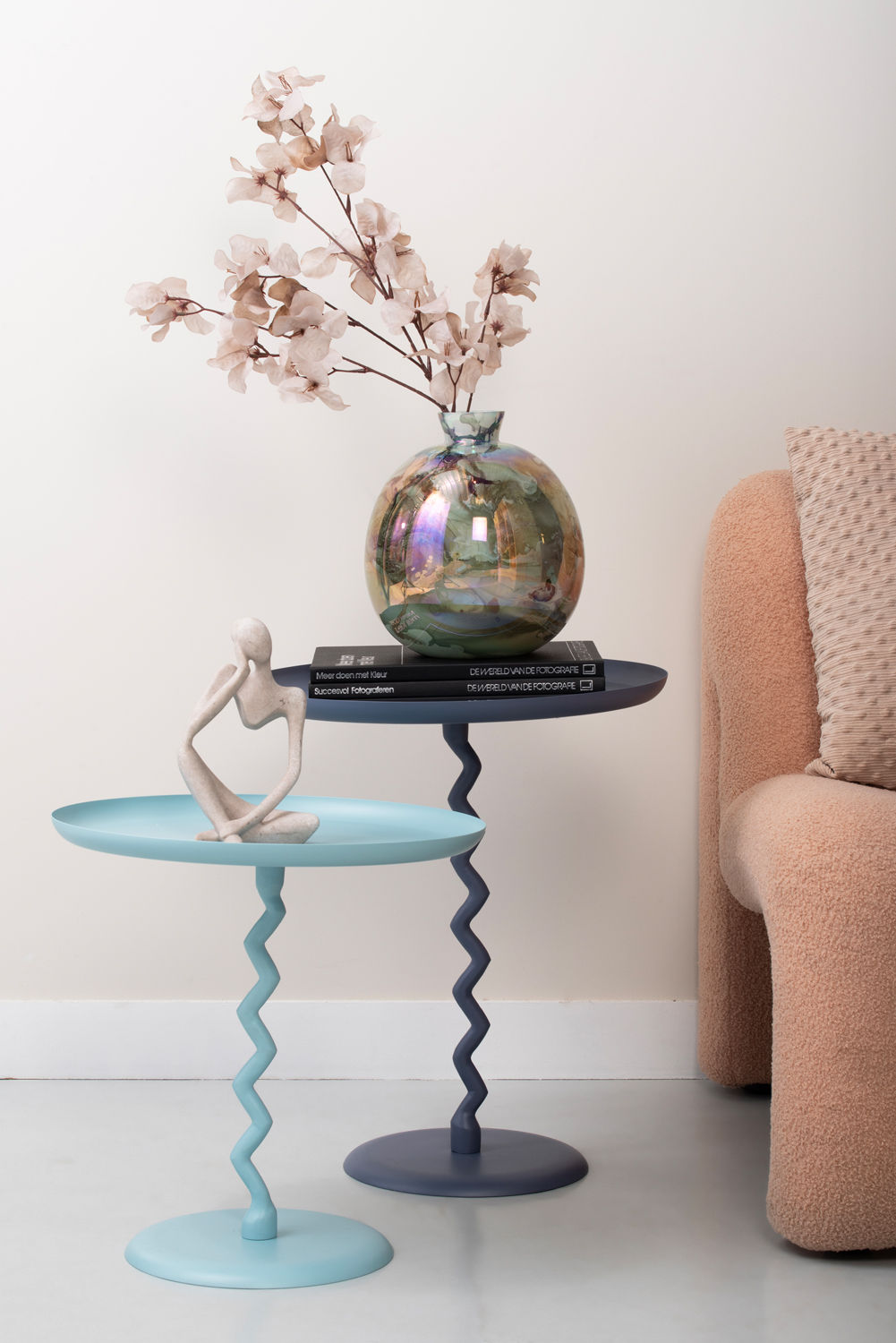 Leitmotiv Sidebord Zig Zag stort natblåt