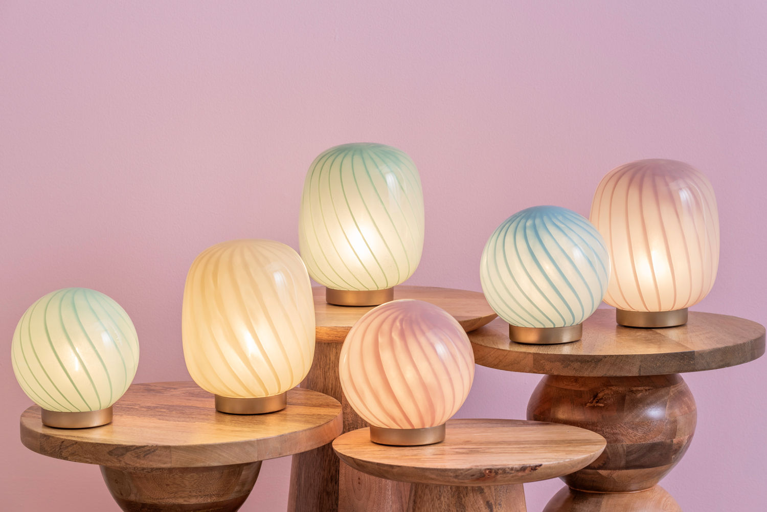 Leitmotiv Bordlampe Summer Globe lille blød pink