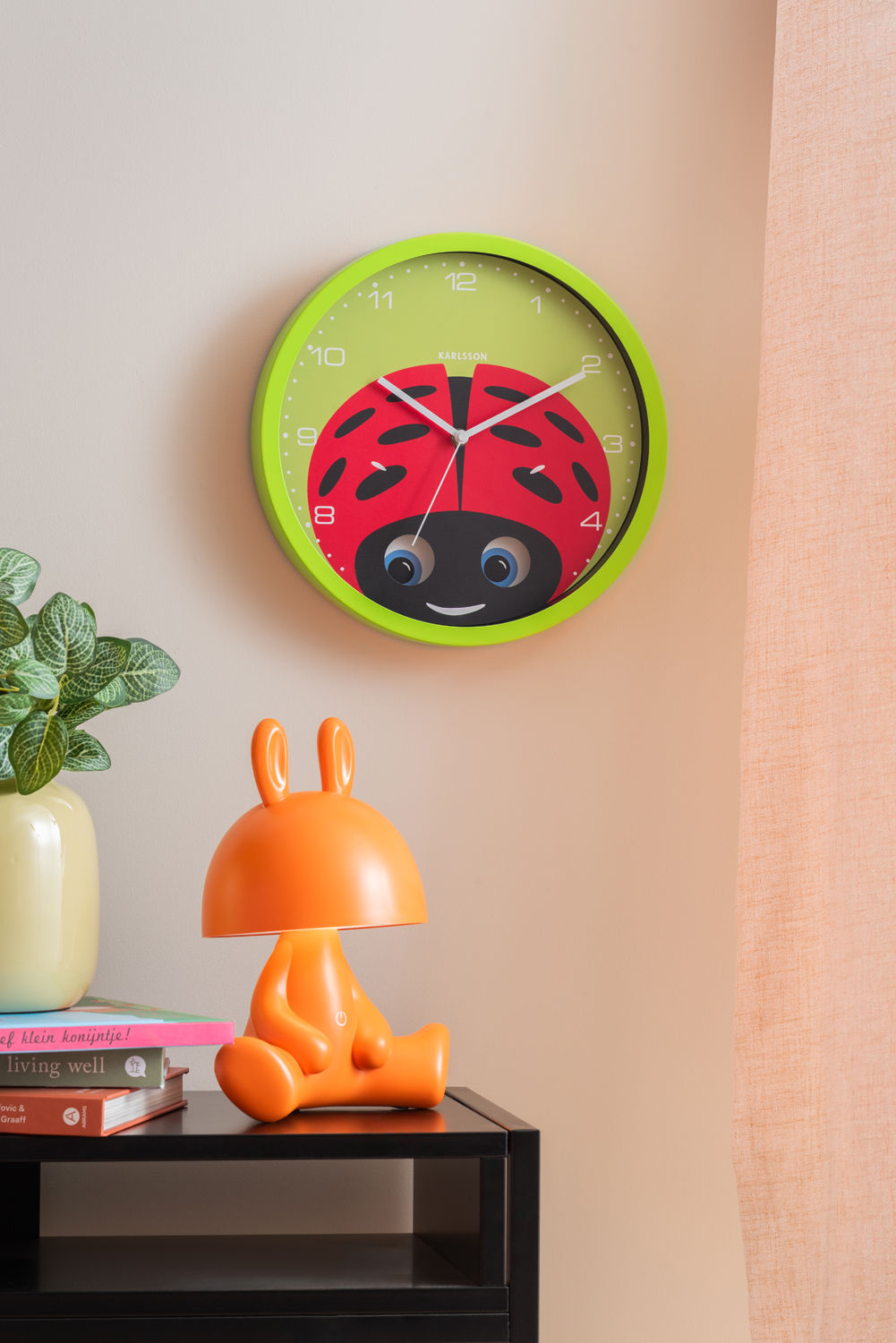 Karlsson Vægur Peekaboo Ladybug grøn