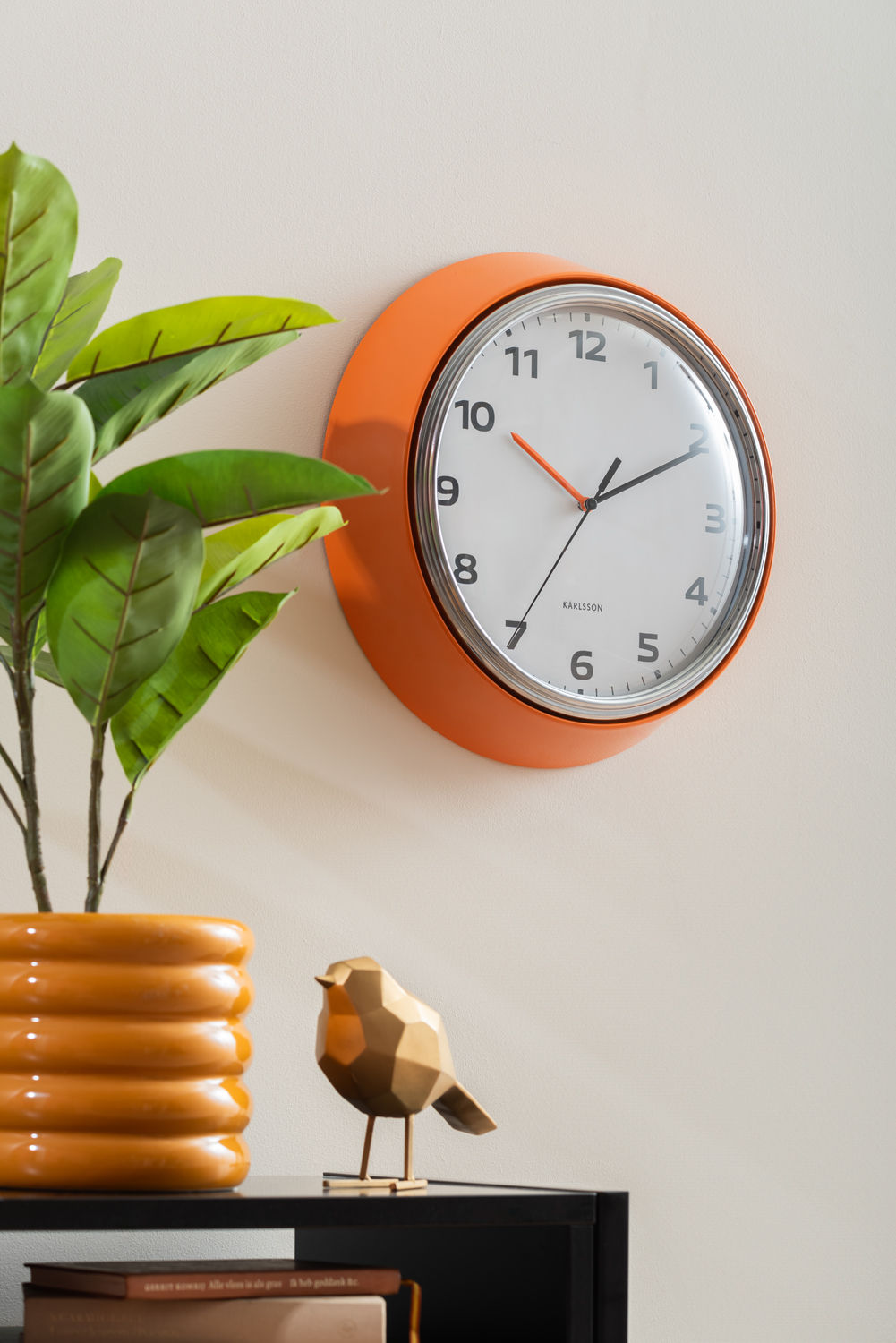 Karlsson Vægur Modern Retro lys orange