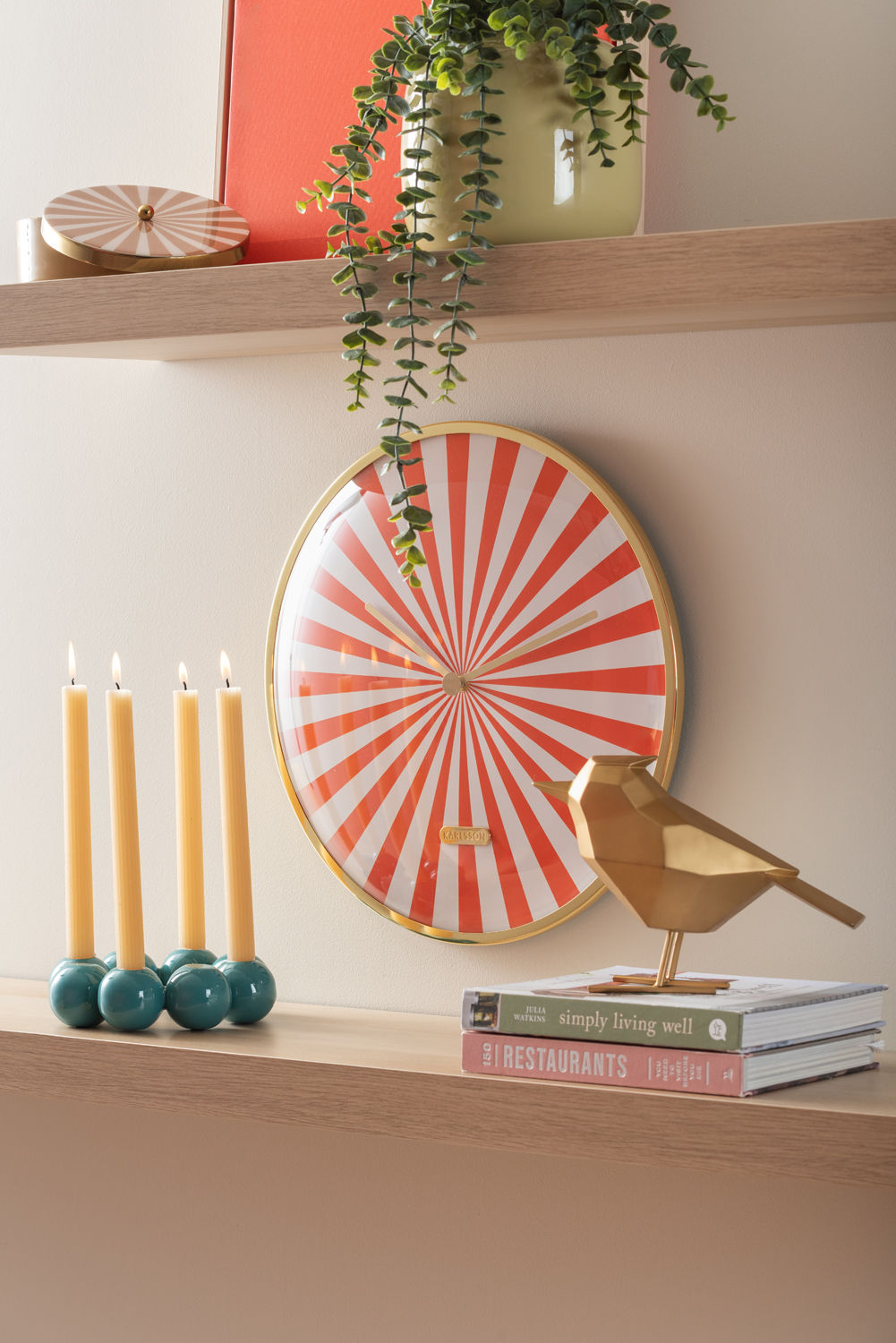 Karlsson Vægur Candy Swirl Dome lys orange og hvid