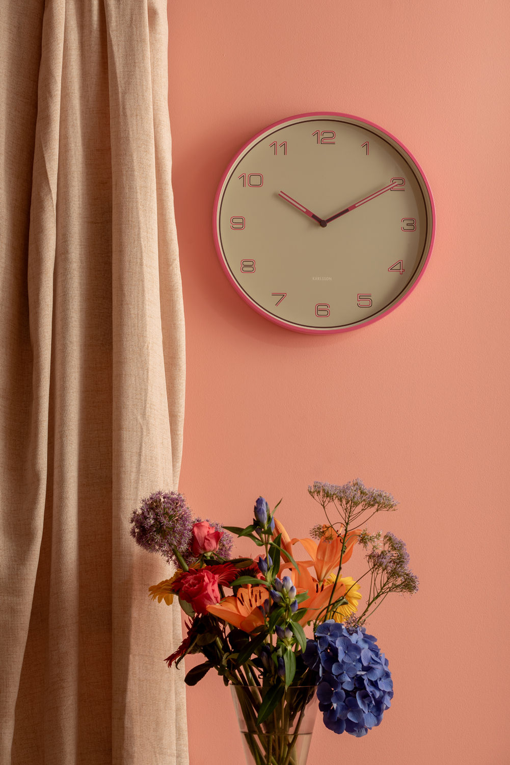 Karlsson Vægur Lined Numbers lys pink