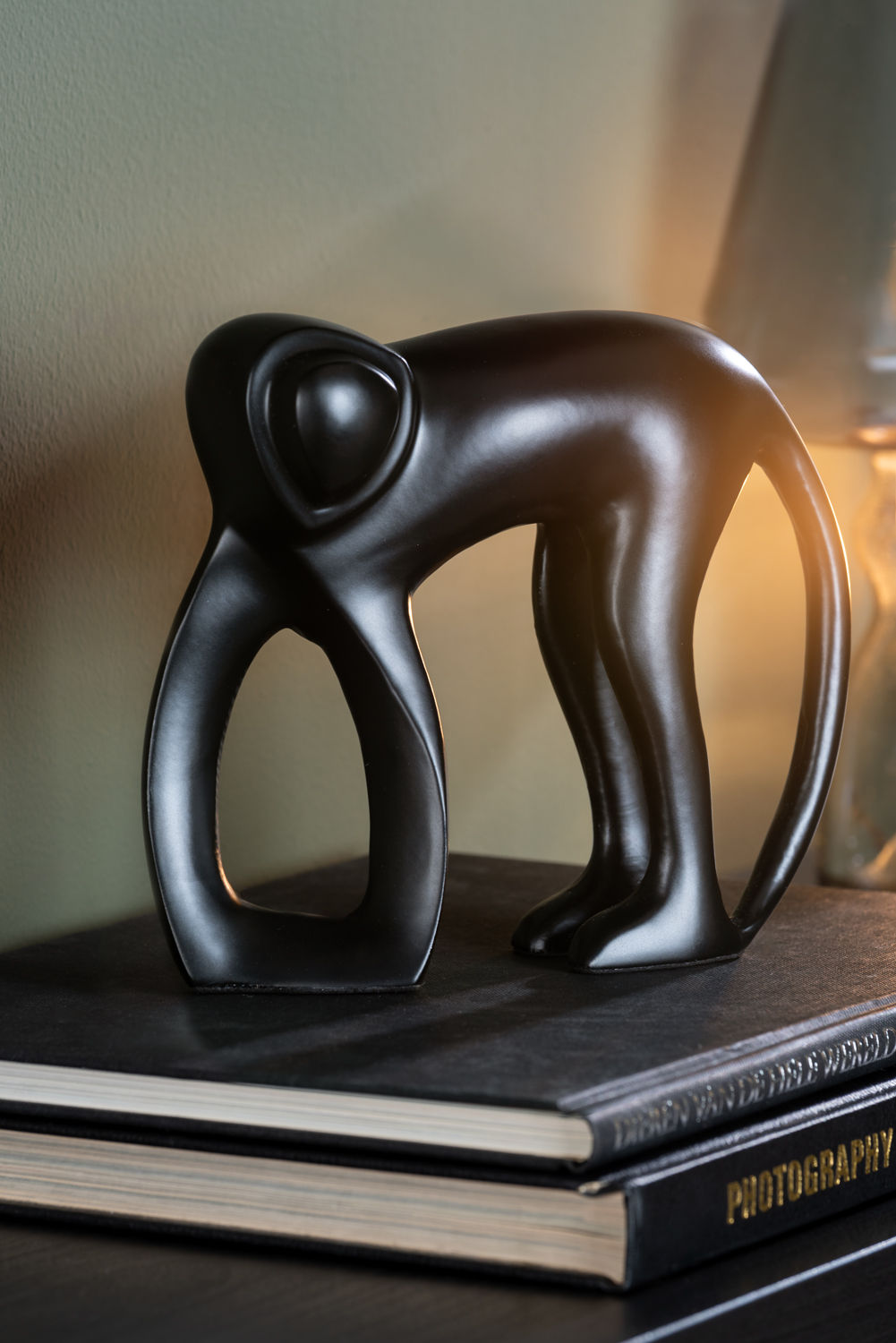 nuværende Statue Monkey metal mat sort