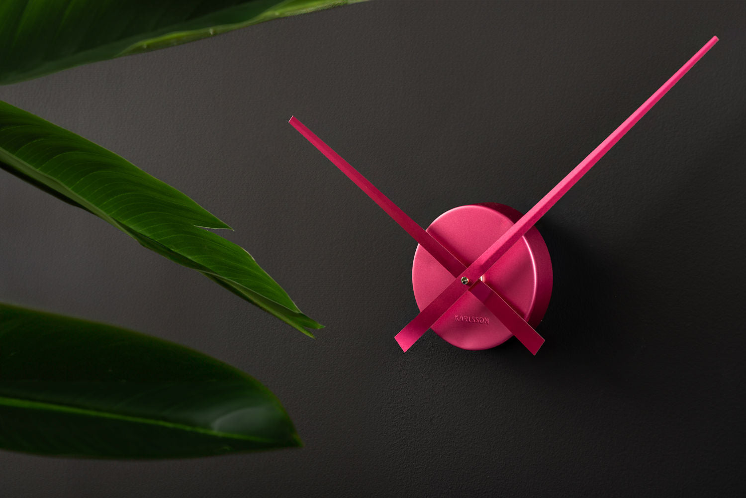 Karlsson Vægur Little Big Time Mini metallisk mørk pink