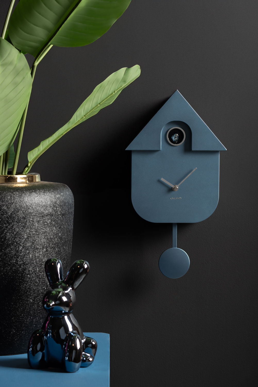 Karlsson Vægur Modern Cuckoo ABS metallic mørkeblå