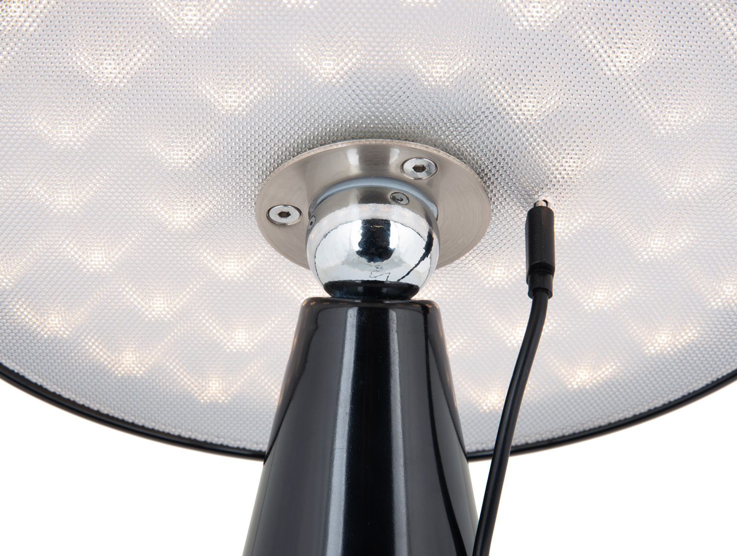 Leitmotiv Bordlampe Phoebe LED sort