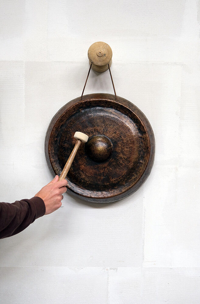 Trademark Living Autentisk gong gong med rå charme