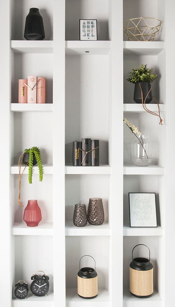 Karlsson Bordur Bog sort papir