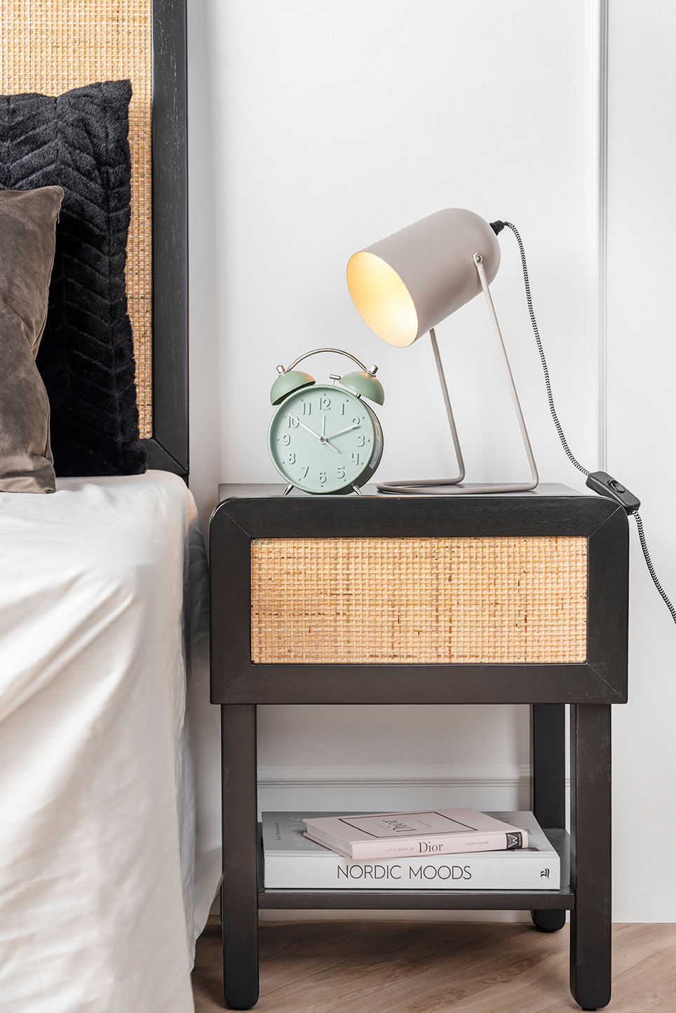 Leitmotiv Bordlampe Enchant jern mat varm grå