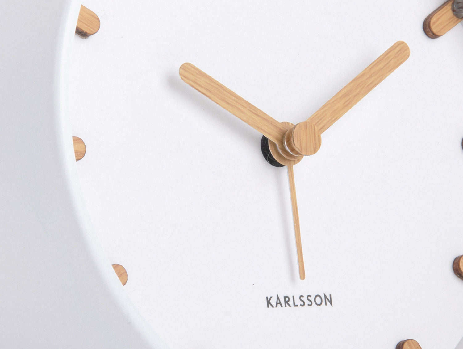 Karlsson Vækkeur Grace metal hvid