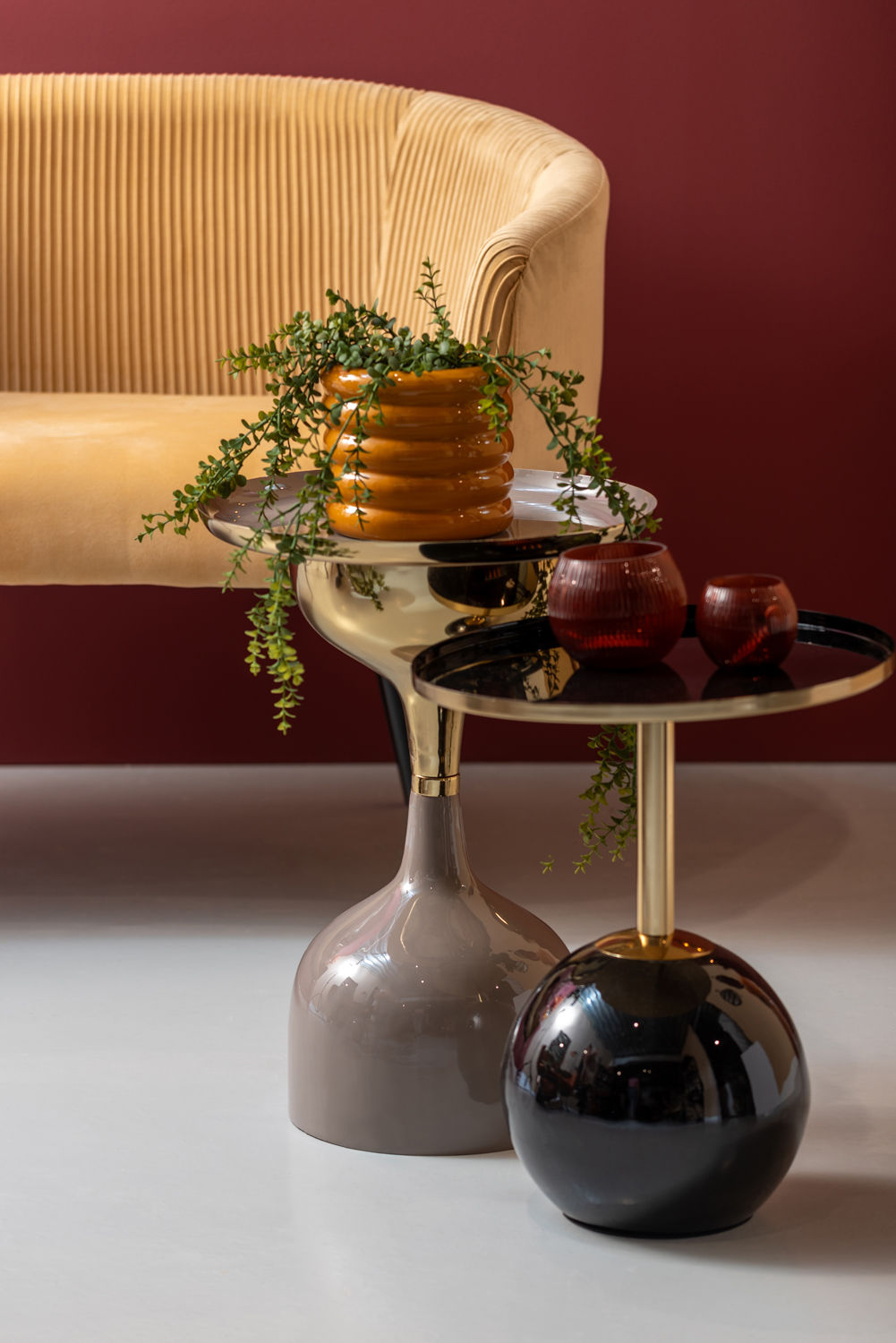 Leitmotiv Sidebord Ivy jernemalje mørkegrå