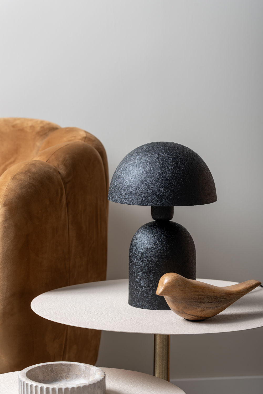 Leitmotiv Bordlampe Boaz jern tekstureret sort