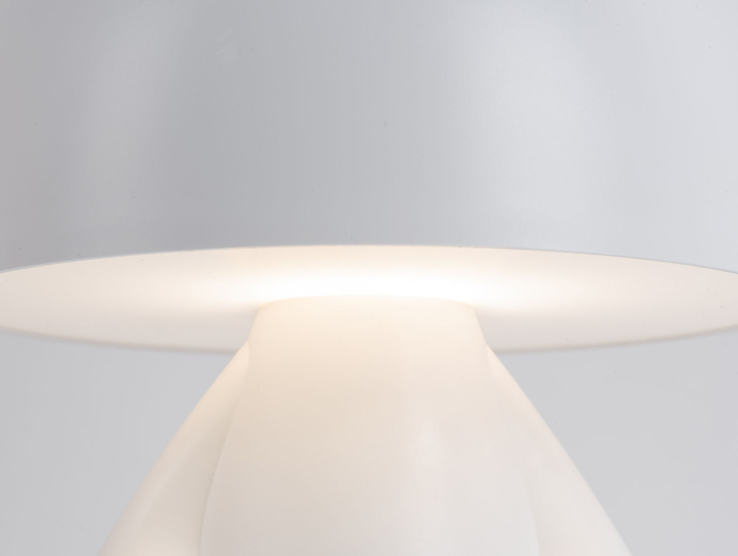 Leitmotiv Bordlampe Bunny LED mat hvid