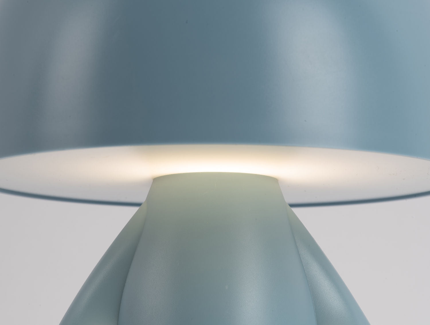 Leitmotiv Bordlampe Bear LED lyseblå