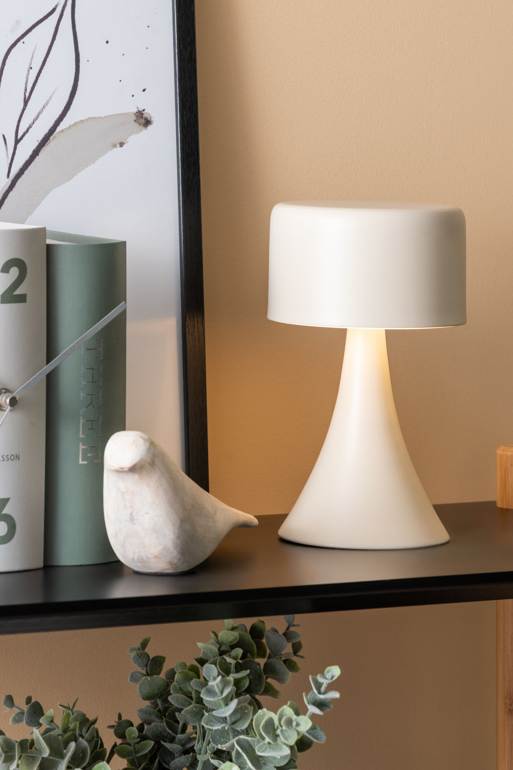 Leitmotiv Bordlampe Nora jern mat hvid LED