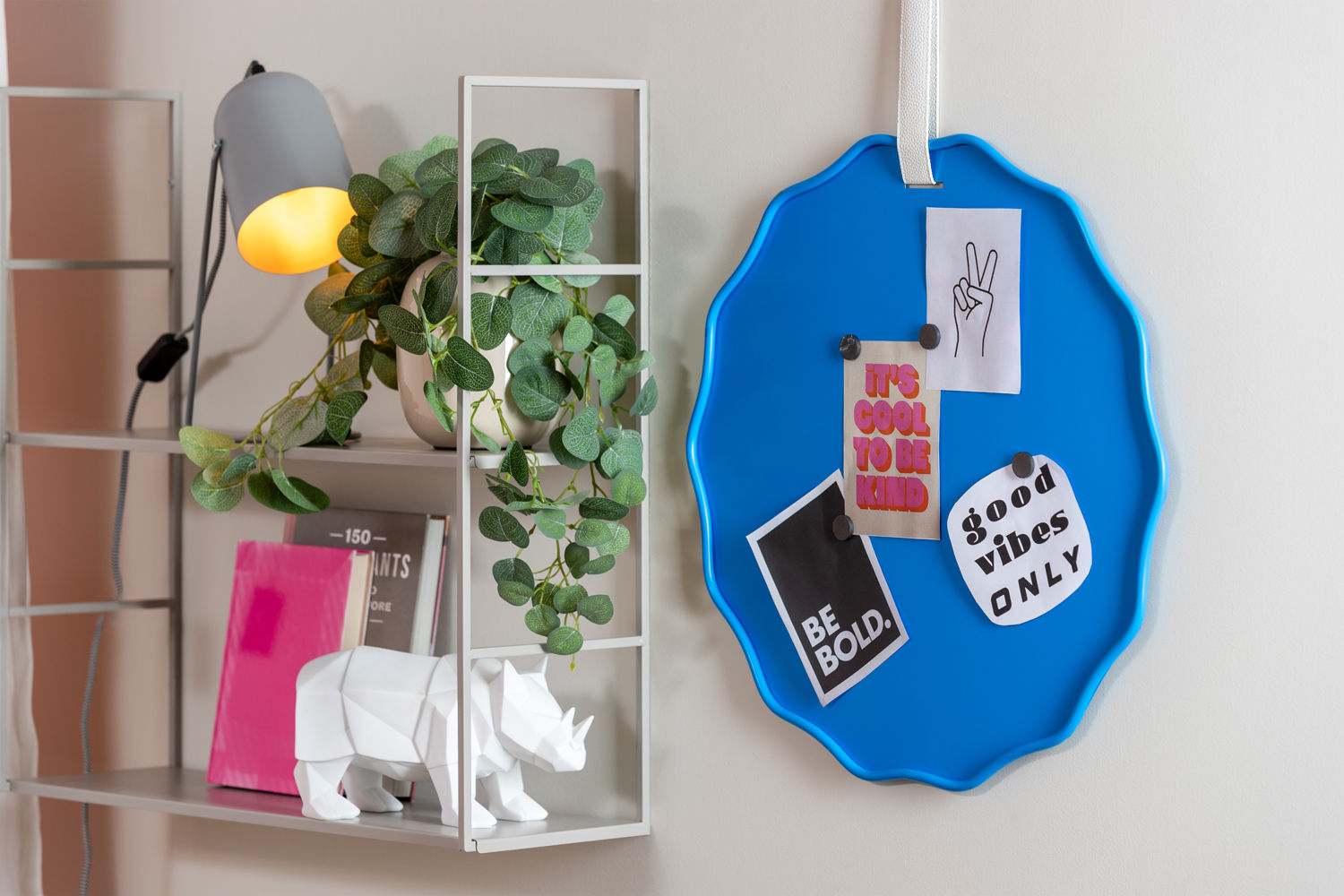 nutid Memoboard Funky Wave lyseblå