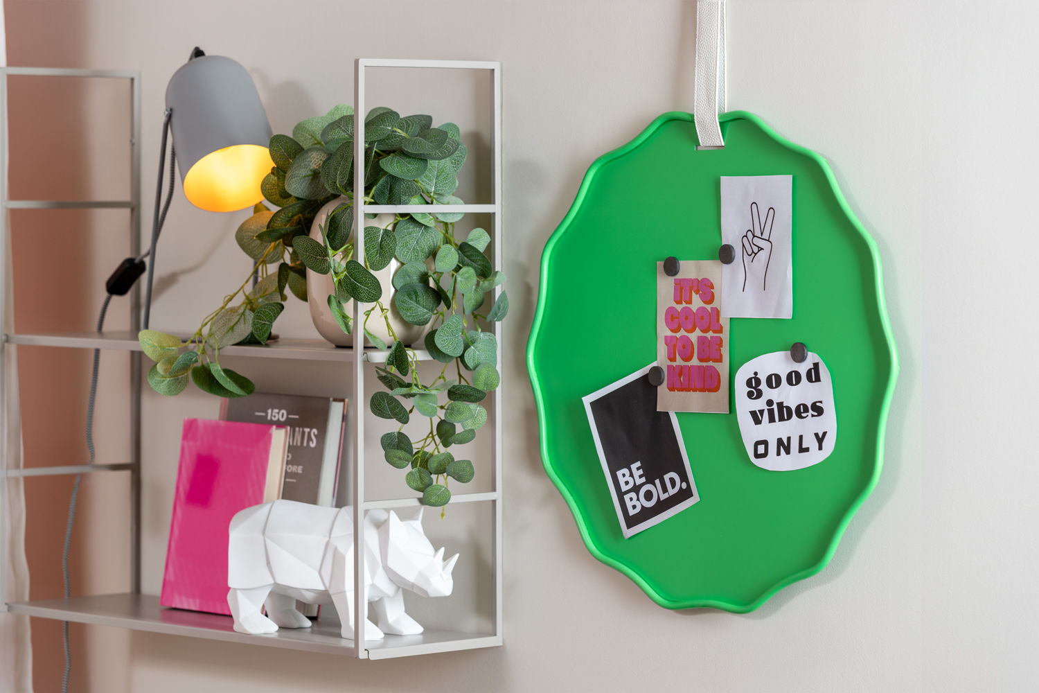 nutid Memoboard Funky Wave lysegrøn