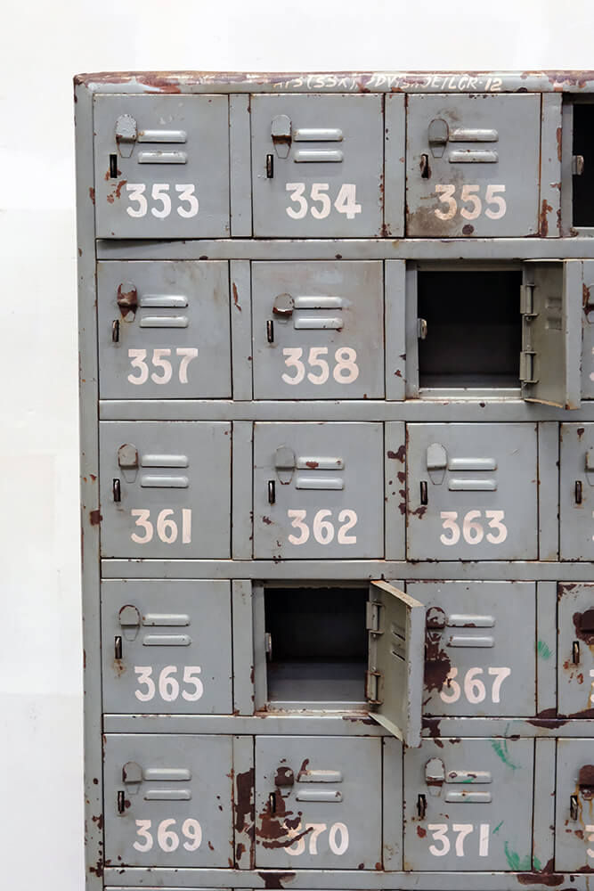 Trademark Living Lockerskab med 32 rum