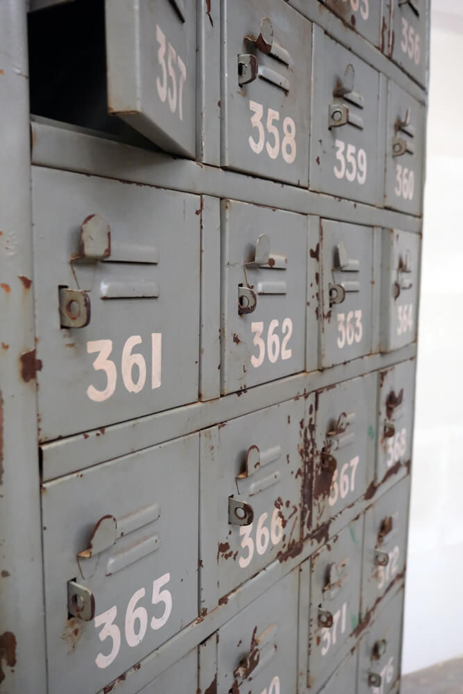 Trademark Living Lockerskab med 32 rum