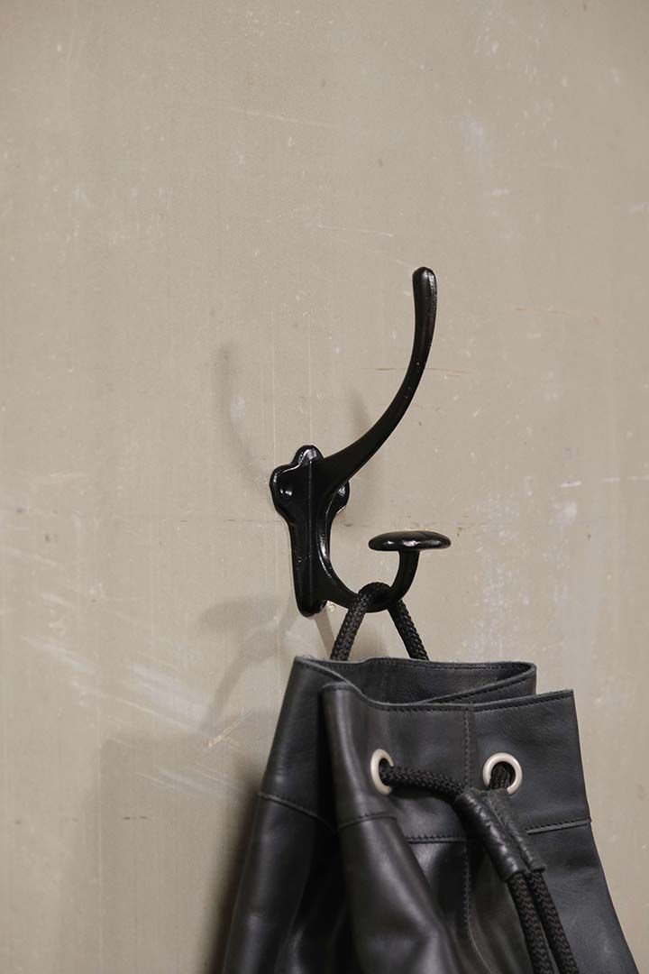 Trademark Living Claudio knage - sort