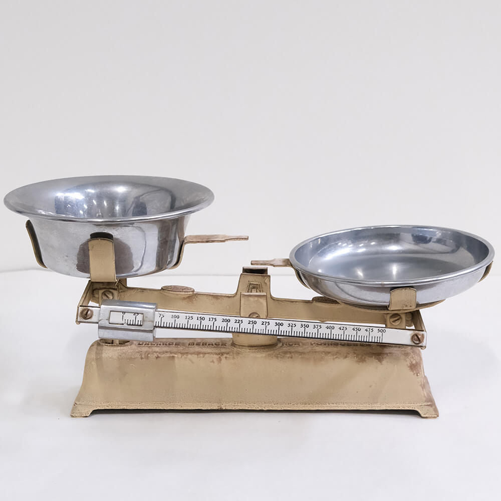 Trademark Living Gammel cremefarvet bordvægt