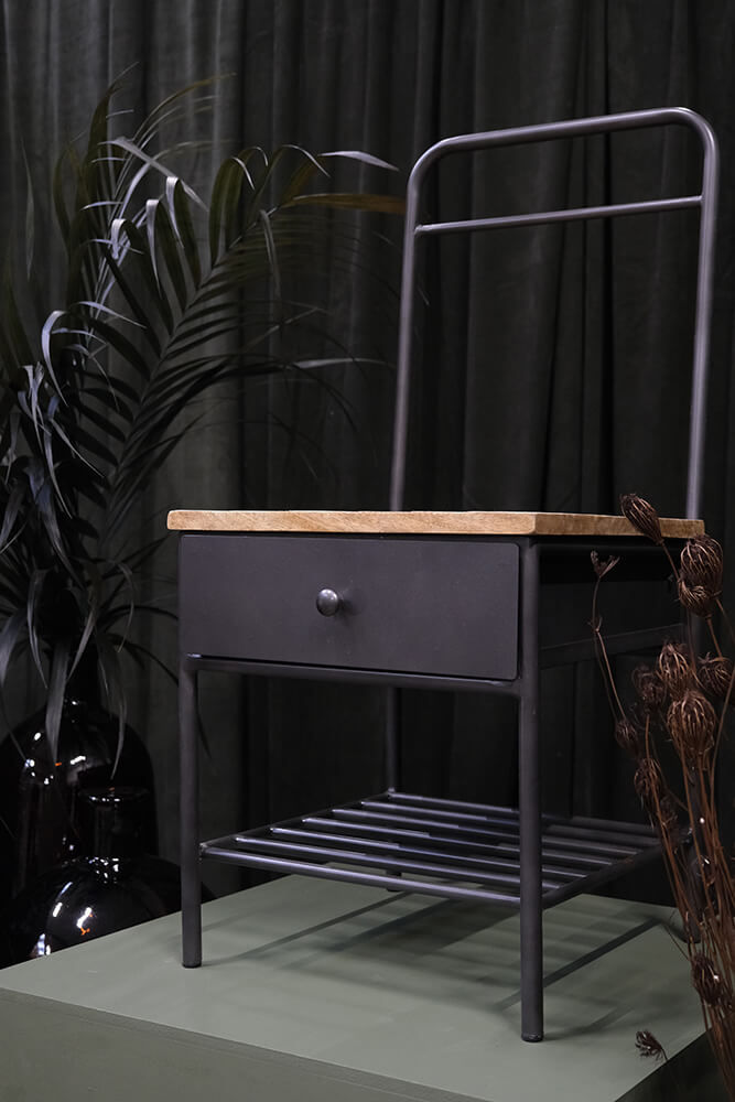 Trademark Living Bjertrup skammel med skuffe og hylde