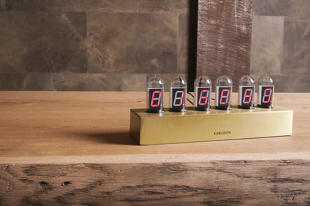 Karlsson Bordur Katodefod af børstet guld