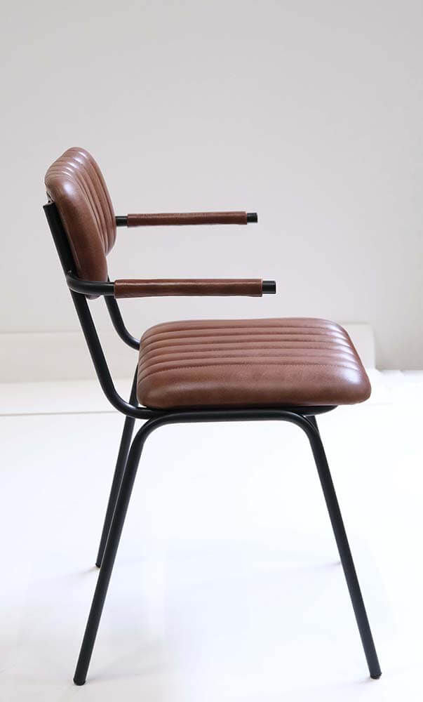 Trademark Living Diner spisebordsstol med armlæn - brun/sort