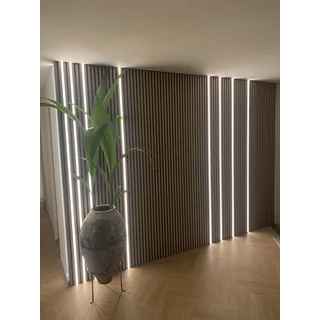 LED lys-skinne 4 stk. til Akustikpaneler 2.400 mm m/ fjernbetjening 9,5 x 12,5 x 2400 mm kommer til juni