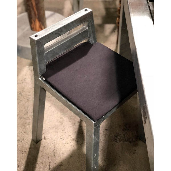 Galvaniseret Taburet m Ryglæn L44xB44xH64 cm
