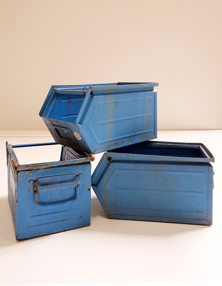 Trademark Living Brad blå metalkasse