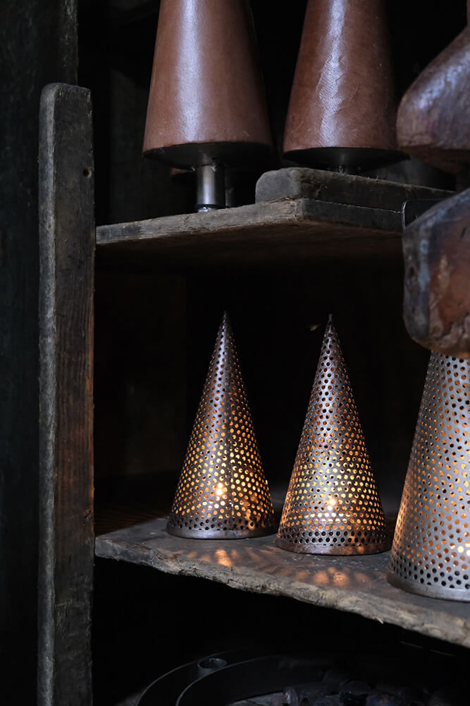 Trademark Living Juletræ perforeret jern - small