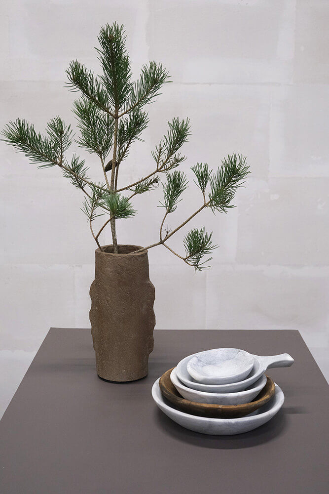 Trademark Living Baxter papmaché vase