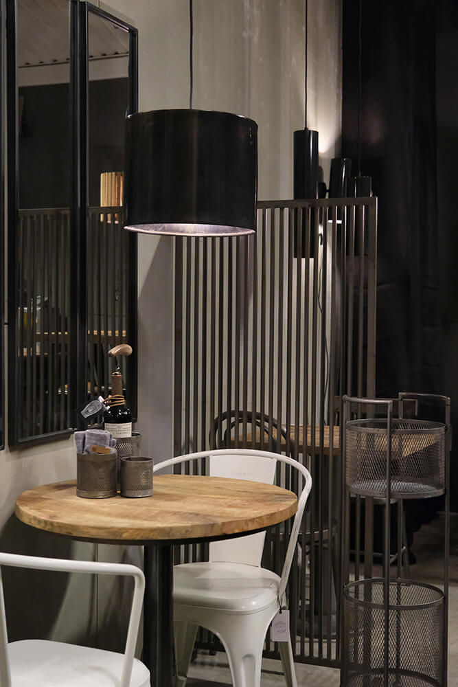 Trademark Living Columbus rumdeler