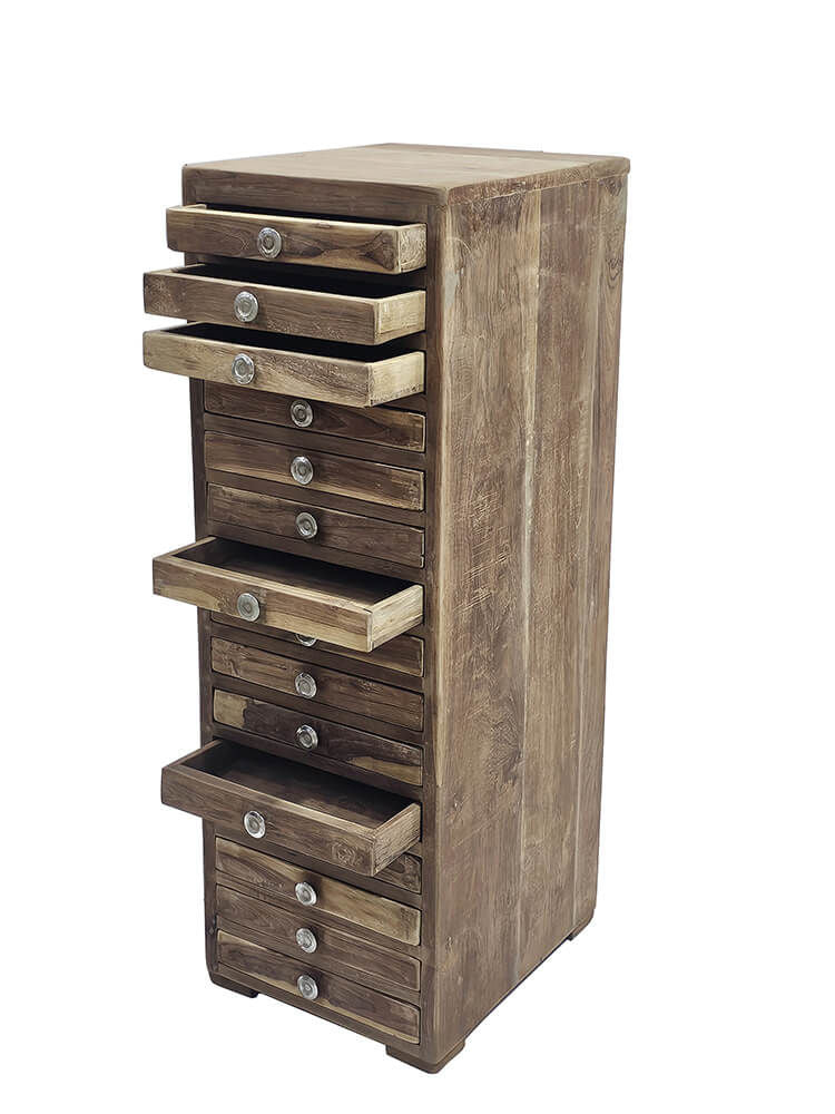 Trademark Living Gammel kommode med 15 skuffer