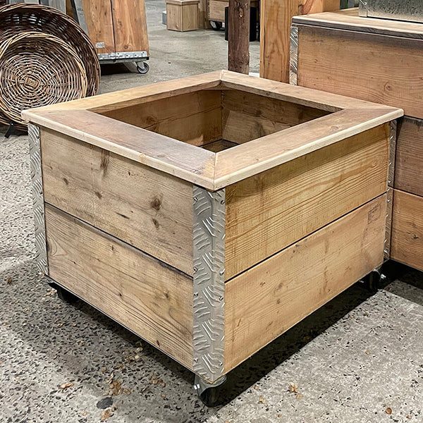 Kasse Mega Quadro 2 Lag m/hjul (smal topramme)