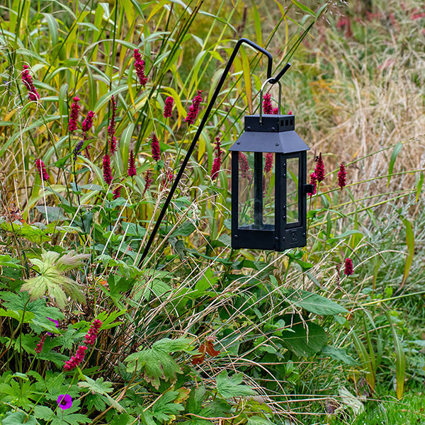 Sort stålspyd til hængelanterner 50 cm høj