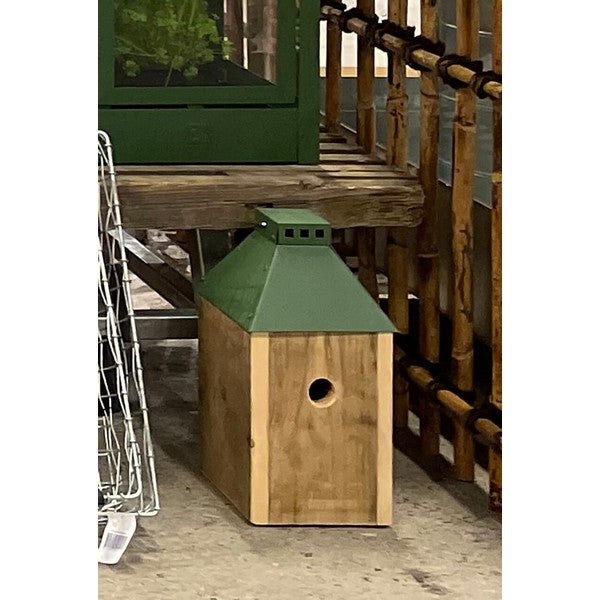 Olivengrøn Mini Birdy Sleep Fuglehus (genb træ) L17xB17xH33,5 cm