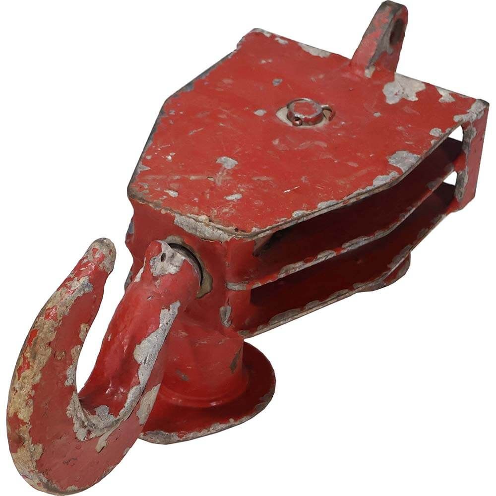 Trademark Living Rustik skibstalje med patineret rød finish