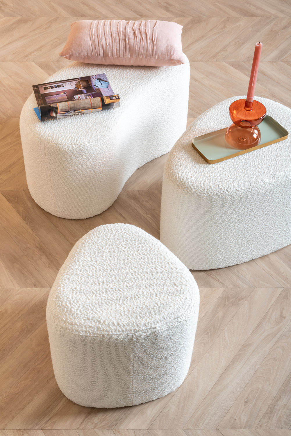 Leitmotiv Puf Ada wave bouclé off white