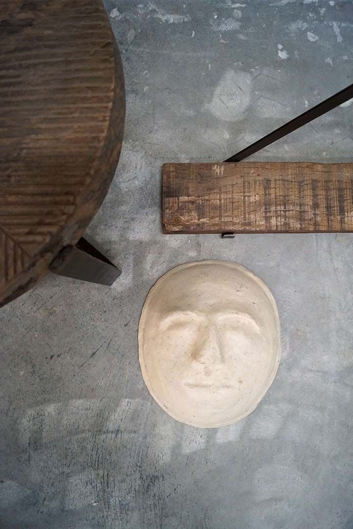 Trademark Living Cosmo papmaché maske - large
