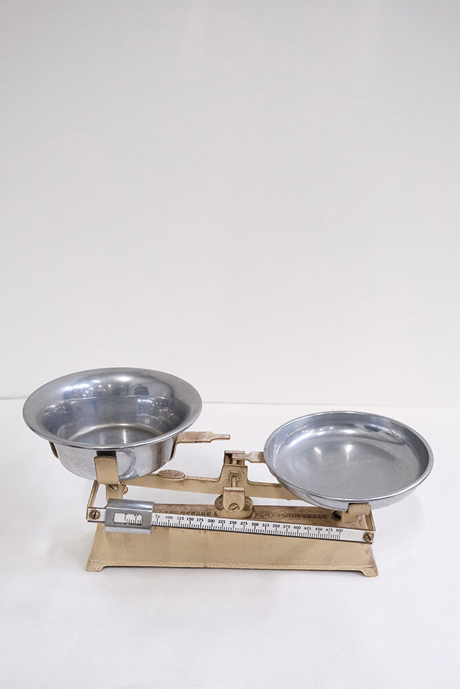 Trademark Living Gammel cremefarvet bordvægt