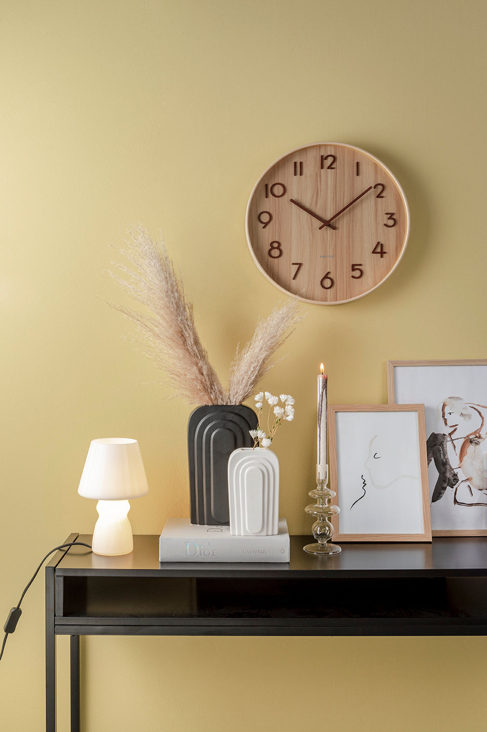 Karlsson Vægur Rent medium lyst basswood