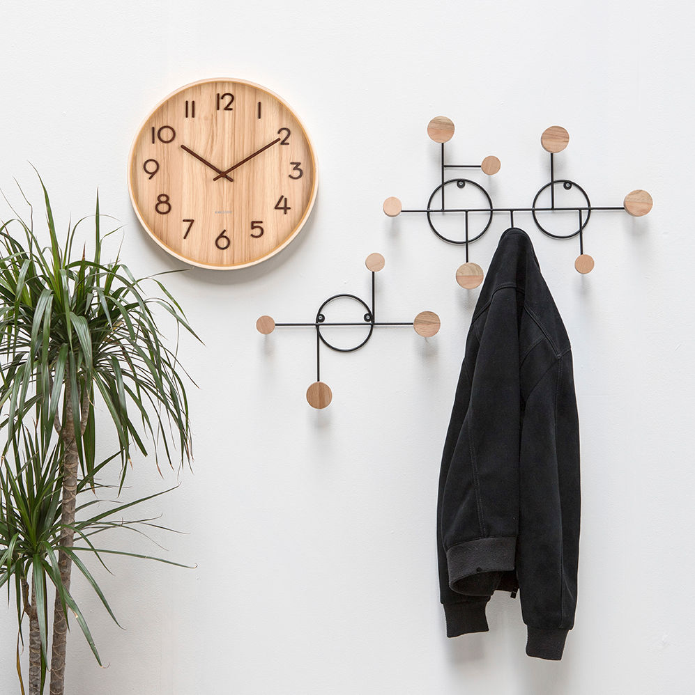 Karlsson Vægur Rent medium lyst basswood