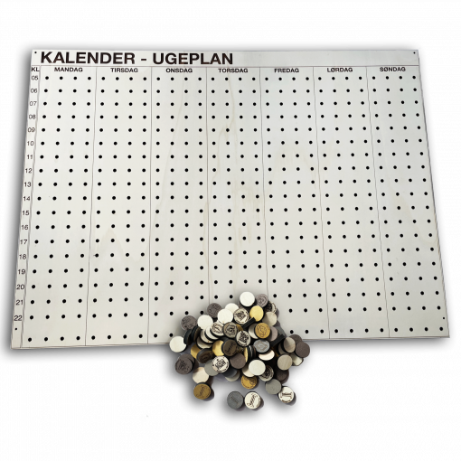Pernille Piktogram ugekalender 102x75cm birk tavle m. grå, brun, gul og birkfarvet brikker